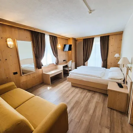 Angelica ليفينو