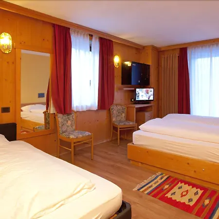 Angelica ليفينو